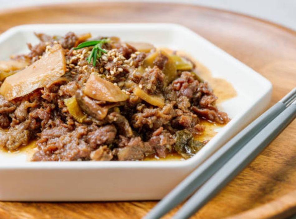 Seitan-Pilz-Eintopf: Ein super schickes veganes Hauptgericht!